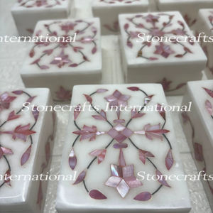 Boîte à bijoux moderne en nacre rectangulaire 4X3 avec nacre rouge disponible au prix de gros exportateur indien - Product Image 1