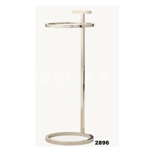 Cadre en métal argenté et table d'appoint ronde en verre trempé transparent avec brillant poli pour la maison et le bureau - Product Image 1