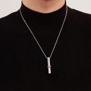 Collar con Urna para Cenizas ARNAN, Colgante Cilíndrico con Anillos Entrelazados, Joyería Conmemorativa para Cenizas, Regalo de Recuerdo - Product Image 6
