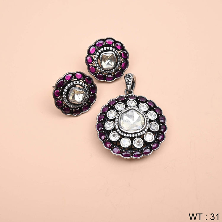 Antique/Oxidised Polished