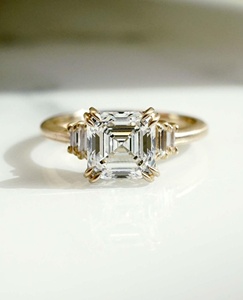 2.16 Ct Asscher Cut Moissanite Bague de fiançailles pour femme Classique Asscher Cut Solitaire Moissanite Elegant Step Cut Bague de mariée - Product Image 1