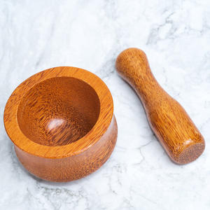 Trituradora manual de mortero y mortero de madera de coco natural hecha a mano para especias de hierbas de ajo - Product Image 2