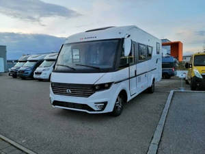 Caravane de luxe tout-terrain Mercedes pour application automobile en Allemagne - Product Image 4