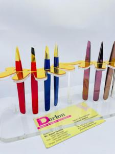 Pince à sourcils Dorlon en acier inoxydable revêtue de couleur or rose pour épiler les poils incarnés certifiés CE ISO - Product Image 2