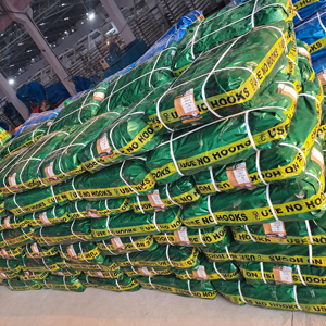 Tela de lona de PE superfuerte en varios tamaños y cubierta impermeable multiusos de plata verde GSM estilo liso - Product Image 1