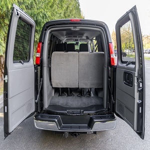 ¡Oferta Imperdible! Super Clean 2019 G-MC Savana G2500 LT 4x4, Motor V8 de 6 Litros, Tracción en las 4 Ruedas, Automática de 6 Velocidades, Furgoneta de Lujo Negra - Product Image 5