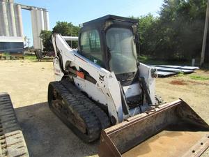 Miniexcavadora Usada T300 de Segunda Mano, Retroexcavadora con Motor de Gasolina, Alta Eficiencia, 2 Años de Garantía, en Buen Estado de Funcionamiento - Product Image 5