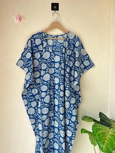 Elegante Kaftán de Algodón Ligero y Transpirable, Estampado Floral Hecho a Mano, Estilo Boho, Reversible, Camisón Largo para Dormir - Product Image 6