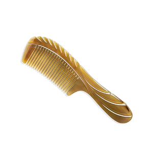 Peluquero de cuerno hecho a mano para desenredar peine de cuerno de pelo largo y grueso con curvas de cuerno natural al por mayor directo de precio de fábrica - Product Image 4