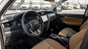 Mejor Precio, Gran Venta, Toyota Fortuner EXR 2.7P 2025 – Blanco / Volante a la Izquierda - Product Image 5