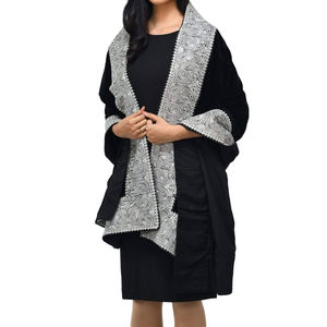 ผ้าคลุมไหล่กำมะหยี่สำหรับผู้หญิงอุปกรณ์เสริมสำหรับฤดูหนาวสำหรับผู้ใหญ่ขนาดปรับแต่งโลโก้ได้ตามต้องการ - Product Image 3