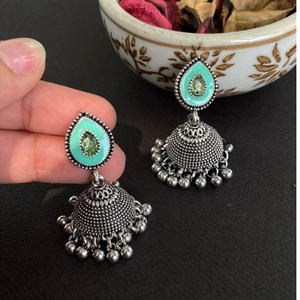 Pendientes Jhumka con Diseño Floral Indio Clásico y Moderno, de Acero Inoxidable Antiguo de Alta Calidad, Regalos para Bodas y Fiestas - Product Image 3