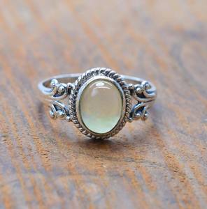 Anillo de plata de ley 2025 hecho a mano Vintage de tendencia 925 para mujer sólido 7x9mm Ajuste de bisel de Prehnita Fabricación de regalo fino - Product Image 1