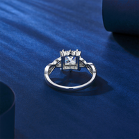 S925 Sterling Silver Moissanite Princess Square Snowflake Ring Bague de mariage de luxe 1ct Pull pour femme