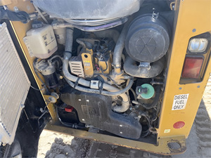 Utilisé 2016 CATERPILLAR 242D Skid Steer Loader CE ISO EPA CERTIFICATED Skid Steer avec moteur diesel Contrôle entièrement hydraulique - Product Image 4