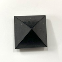 Pyramide aus Orgonit und Schungit, Edelstein-Schungit-Pyramide, Kristall-Heilsteine, Große Pyramidenfigur aus Naturstein