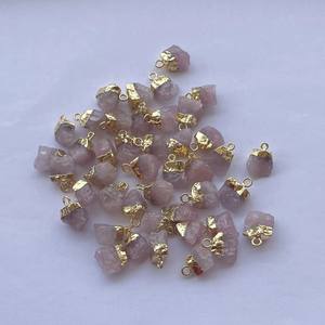Colgante de conector de piedra en bruto de cuarzo rosa natural en plata de ley 925 galvanoplastia de oro piedras preciosas en bruto joyería tendencia ahora - Product Image 2