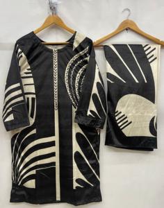 ชุดเดรสผ้ากำมะหยี่ปักลายสำหรับผู้หญิงจากอินเดียและปากีสถาน - Product Image 3