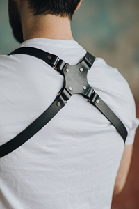 Arnés de hombro ajustable para hombre, accesorios de cuero negro de talla grande para hombre, parte superior del cuerpo, pecho de cuero vegano, moda de 2017 - Product Image 2