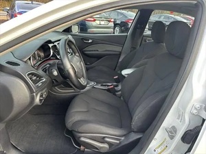 Dodge Dakota SE Turbo 2013, Volante a la Izquierda, Asientos de Tela, Sedán Oscuro, Techo Panorámico, Caja de Cambios Automática, Cámara Trasera de 360°, LED - Product Image 2