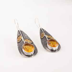 ต่างหูเงินแท้ 925 ชุบทอง ประดับพลอยซิทริน งานแฮนด์เมด ดีไซน์หรูหรา ไม่ซ้ำใคร ของขวัญวันครบรอบ เดือนพฤศจิกายน - Product Image 2