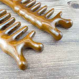 Peine de Madera Ecológico para Masaje Capilar, Peine de Dientes Anchos de Madera Natural para Masaje del Cuero Cabelludo, Herramienta para el Cuidado del Cabello para Salón, Spa y Hogar - Product Image 2