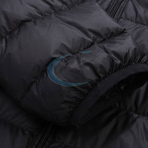 Chaqueta Acolchada de Invierno para Hombre, Talla Grande, Estilo Urbano, con Cuello Alto, Logotipo Frontal, Ecológica y Transpirable, Hecha en Pakistán - Product Image 3