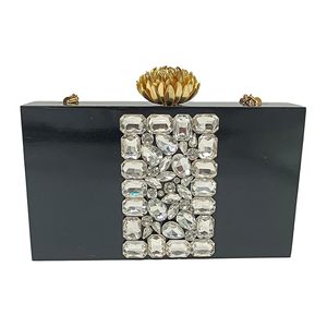 Pochette en résine pour femmes à la mode avec fermeture magnétique antivol, doublure en velours, décoration personnalisée pour les fêtes de mariage - Product Image 2