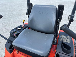 Cortadora de Césped Industrial ZG327 de Alta Demanda, Tractor 4x4 con Motor de Gasolina, Descarga Trasera, Caja Recolectora de Césped de 100L para Granja y Jardín - Product Image 4
