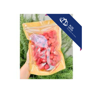สตรอเบอร์รี่อบแห้งแช่แข็งสำหรับผู้ค้าปลีกอาหารการเตรียมของหวานและการส่งออกขนมขบเคี้ยวจากเวียดนาม - Product Image 1