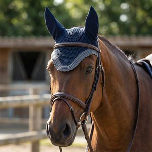 Voile anti-mouches bleu en crochet pour cheval, cache-oreilles noirs avec bordure grise, faits main, rembourrés, de haute qualité, bonnet équestre pour l'équitation et l'entraînement - Product Image 3