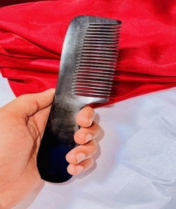 Peine de cuerno de búfalo a un precio económico con mango de nailon de acero Artesanía de alta calidad para salón de uso doméstico Logotipo personalizado - Product Image 5