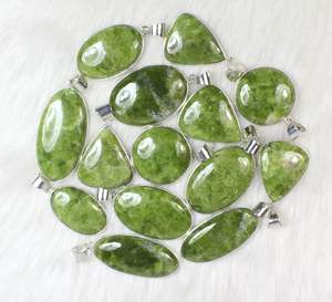 Collar con colgante de vassonita verde Natural, joyería de piedras preciosas pulidas a mano, ajuste de bisel, colgantes de moda, dijes al por mayor - Product Image 2