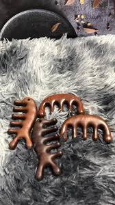 PEINE BOTÁNICO LIMPIO HECHO DE MADERA SOSTENIBLE Y HOJA DE CATAPPA - Product Image 3