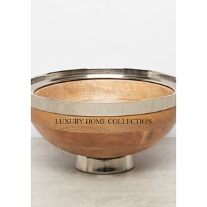 Cuenco de madera hecho a mano con diseños intrincados que agrega un encanto rústico a la decoración de su cocina o comedor - Product Image 1