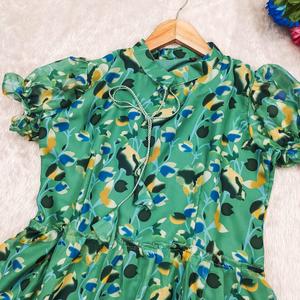 Vestido Maxi Floral de Alta Gama con Capas, Atuendo Moderno con Mangas Abullonadas en Línea A para Primavera y Verano - Product Image 4