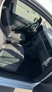 Caddy Kasten Maxi IV 2020, Bajo Kilometraje, Motor en Buen Estado, Neumáticos R18, Transmisión Automática, Techo Panorámico, Faros LED, Listo para Entrega - Product Image 6