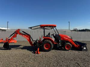 Tractor Kubota de 47 HP 4x4 Rojo de Alta Productividad L47 en Venta, con Cargador Frontal y Brazo Excavador - Product Image 1