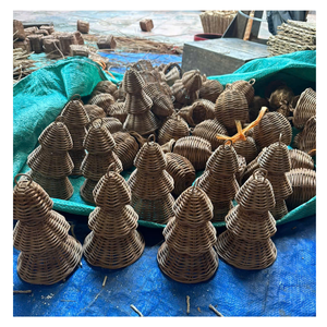 Ornements de Noël en rotin écologique 100% faits à la main formes d'étoiles et d'arbres ornements de Noël en rotin rustique décor - Product Image 1