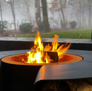 Table de foyer extérieure ronde multifonctionnelle en acier Corten avec combustible en bois, table de feu éco-responsable pour la décoration de patio - Product Image 2