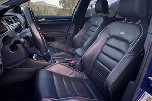 Volkswagen Golf R 2019 d'occasion en excellent état, sans réserve, inspectée, moteur turbo 4 cylindres, bleu Lapis métallisé, provenance Californie - Product Image 4