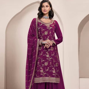 Costume de Sharara pour femmes de concepteur traditionnel indien pour les mariages Confortable Travail de séquence de broderie artisanale Indien - Product Image 1