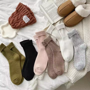 Bas pour femmes personnalisés épais thermique automne hiver couleur unie Double aiguille équipage Slouch Angora lapin laine chaussettes pour femme - Product Image 1