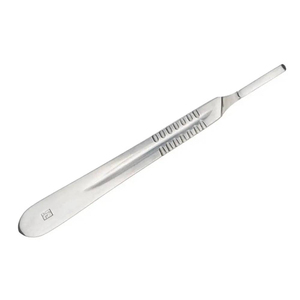 Manche de scalpel No 4 avec poignée antidérapante pour procédures médicales et vétérinaires - Product Image 2