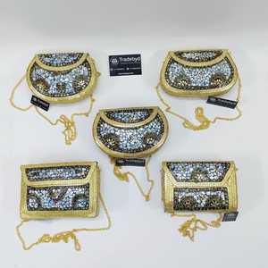 กระเป๋าคลัทช์โลหะทำมือสำหรับผู้หญิงหรูหราแฟชั่นปาร์ตี้ตอนเย็นกันน้ำประดับด้วยลูกปัดออกแบบกระเป๋าโดย tradebyd - Product Image 4