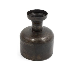 Vases à fleurs en fer et métal de style vintage les mieux notés avec gravures florales artisanales pour une décoration charmante pour la maison et le bureau - Product Image 1