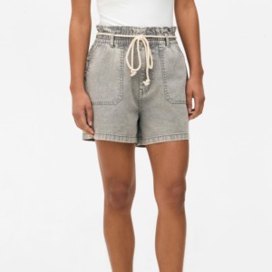 Nuevos pantalones cortos de mezclilla para mujer al por mayor de invierno, pantalones cortos de mezclilla con borlas de diamantes de imitación, pantalones cortos de mezclilla ajustados para mujer - Product Image 1