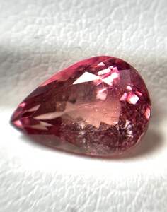 ลูกแพร์ทัวร์มาลีนสีชมพูอมส้มธรรมชาติตัดอัญมณีหลวม - Product Image 1