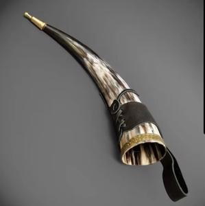 Auténtico Cuerno Vikingo para Beber con Envoltura de Cuero y Soporte, Productos Naturales y Orgánicos - Product Image 5