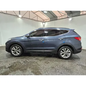 2015 para Hyundai Santa Fe con Volante a la Izquierda, Transmisión Automática y Neumáticos de Tamaño R18 - Product Image 2